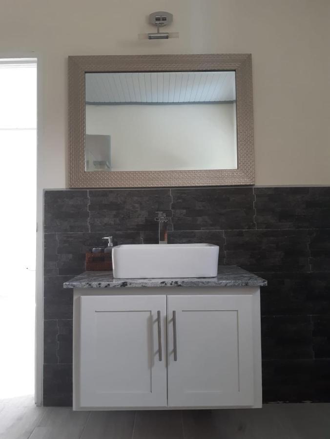 Tranquility Suites- Feels Like Home Choiseul Luaran gambar